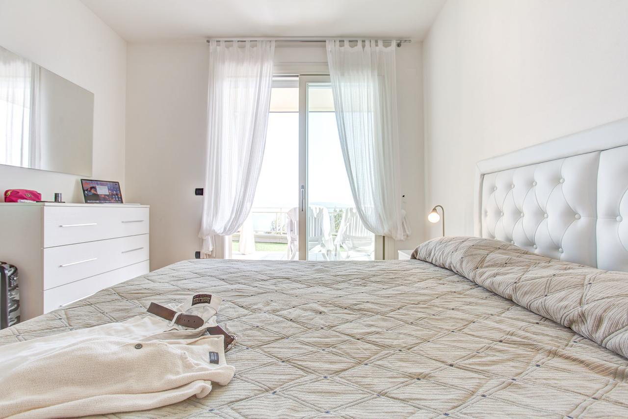 Residence Il Poggio Al Sole Toscolano Maderno Exteriör bild